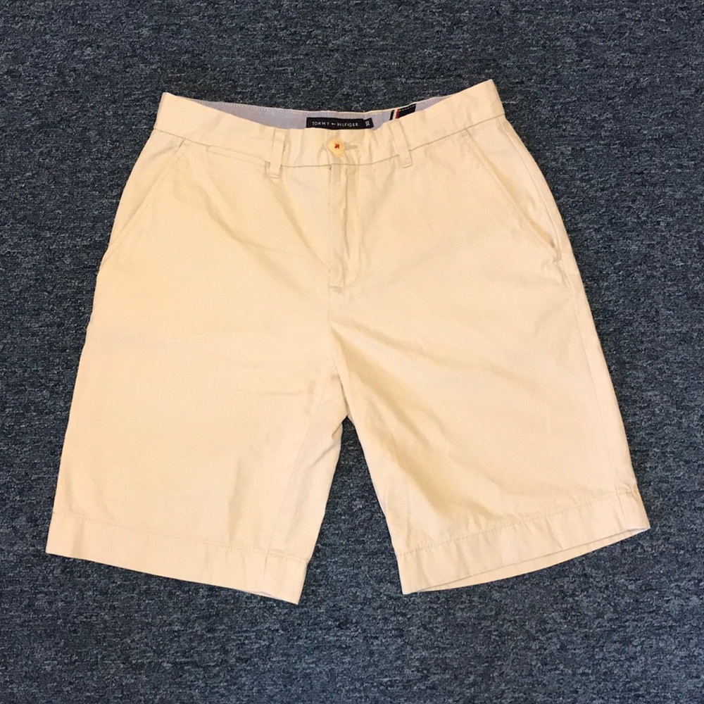 Men’s Tommy Hilfiger khaki classic fit shorts
